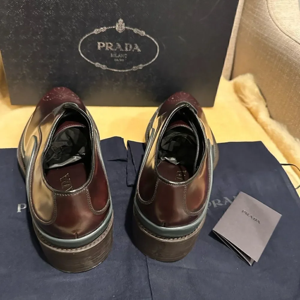 Prada brushed leather lace-up loafer size 7, EU 39,5-40